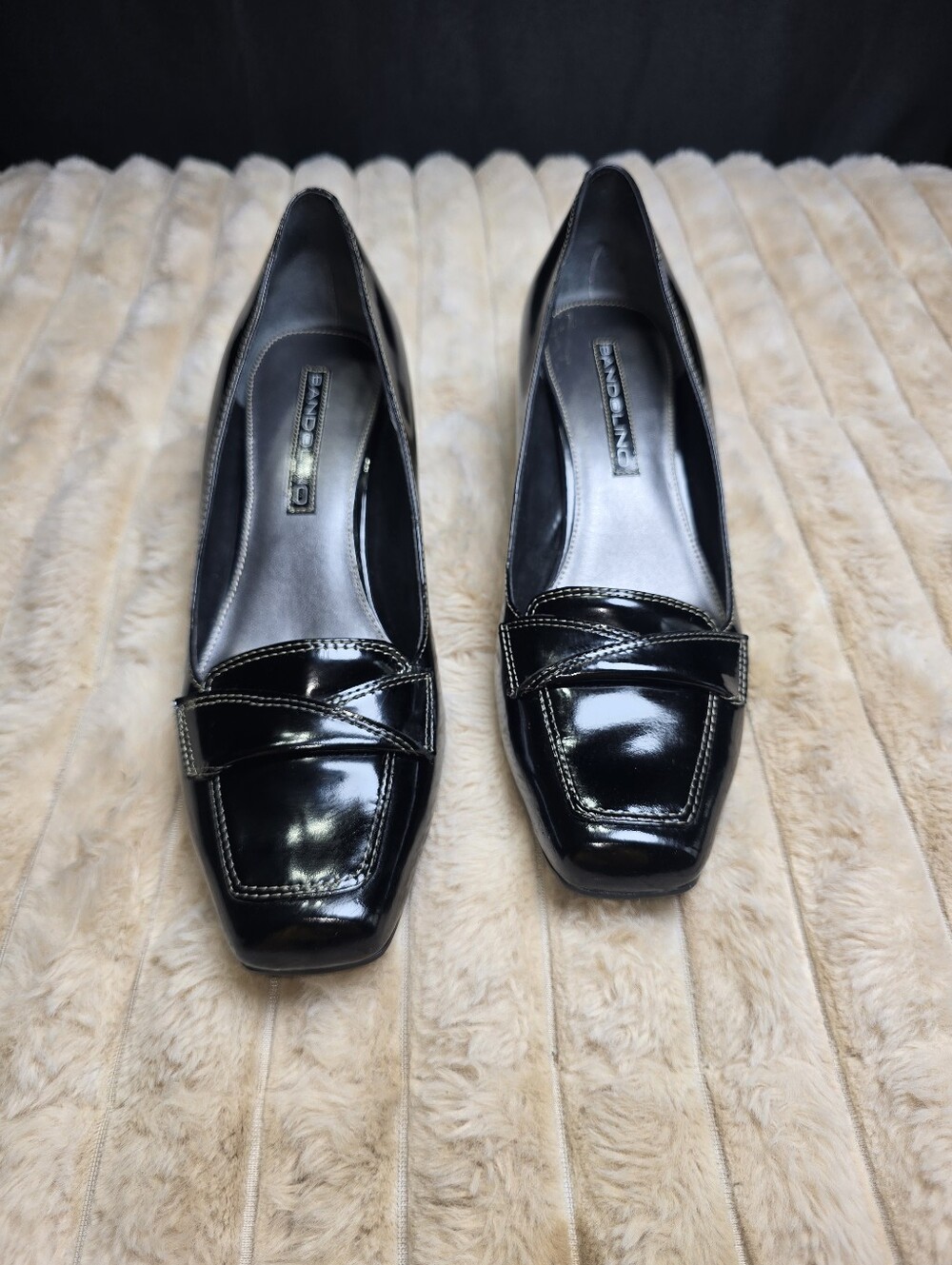Vintage Bandolino Black Patent Leather Square Toe Kitten Heel Loafers Sz 8M